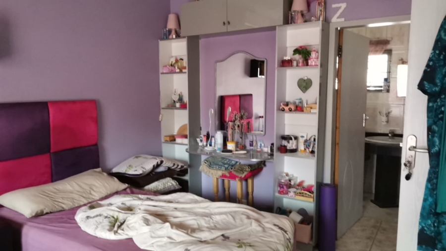 4 Bedroom Property for Sale in Oos Einde North West